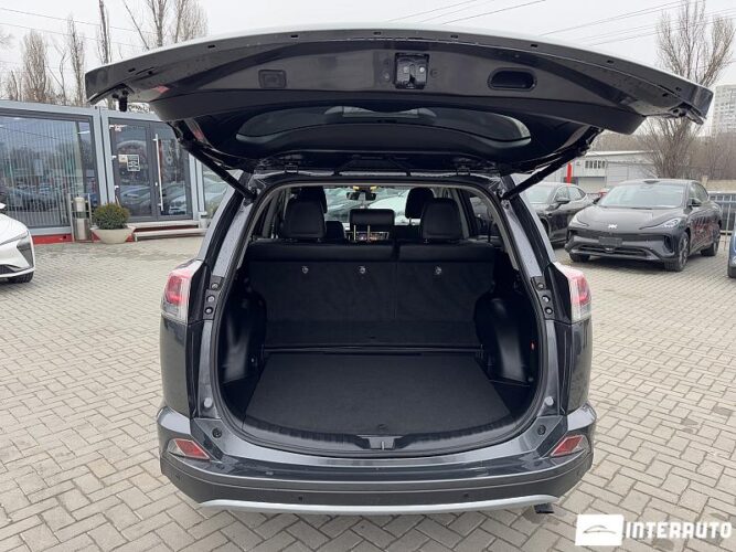 Toyota Rav-4 69 interauto-car