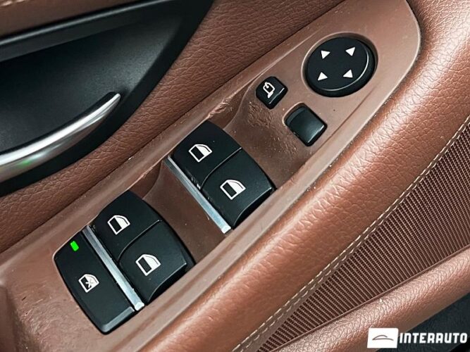 BMW 520 33 interauto-car