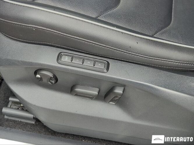 Volkswagen Tiguan 43 interauto-car