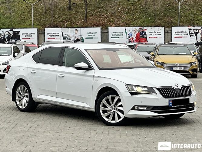 Skoda Superb 36 interauto-car
