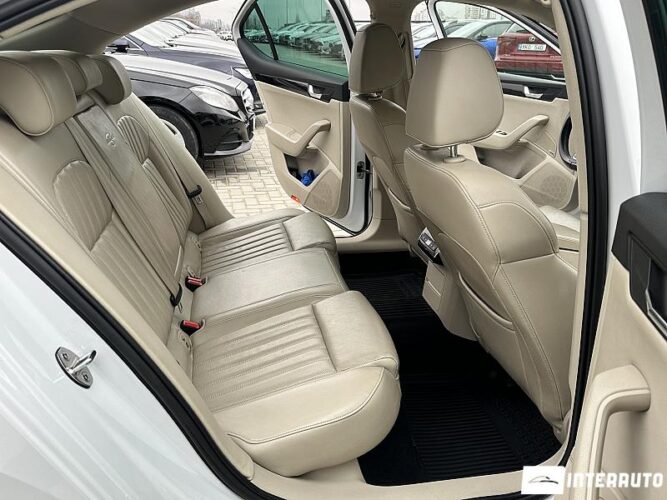 Skoda Superb 50 interauto-car