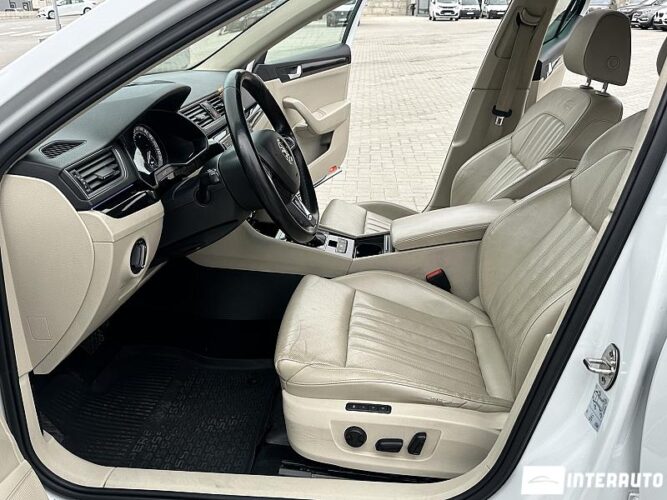 Skoda Superb 40 interauto-car