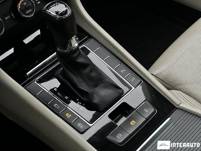Skoda Superb 47 interauto-car