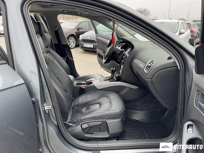 Audi A4 42 interauto-car