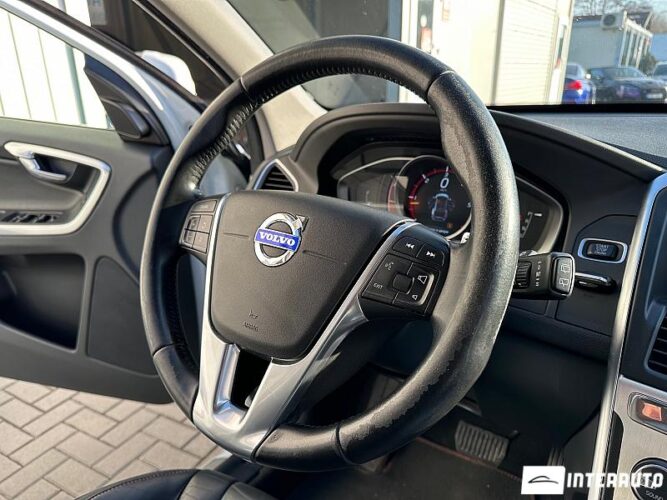 Volvo XC 60 36 interauto-car