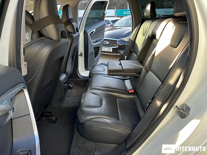 Volvo XC 60 44 interauto-car