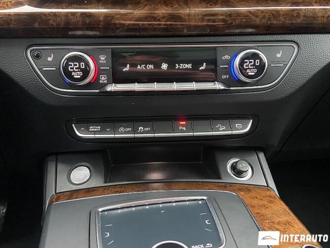 Audi Q5 46 interauto-car