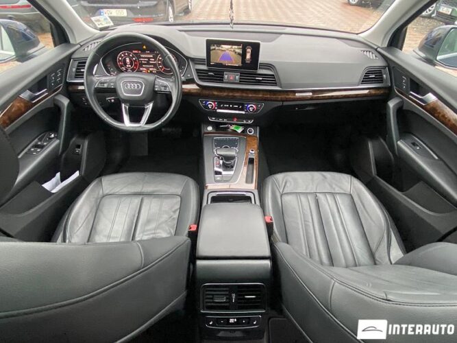 Audi Q5 40 interauto-car