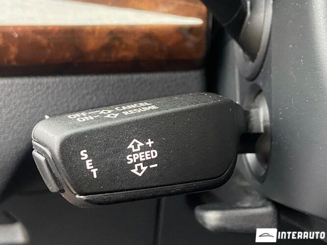 Audi Q5 42 interauto-car