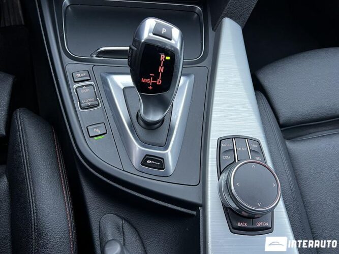 BMW 330E 44 interauto-car