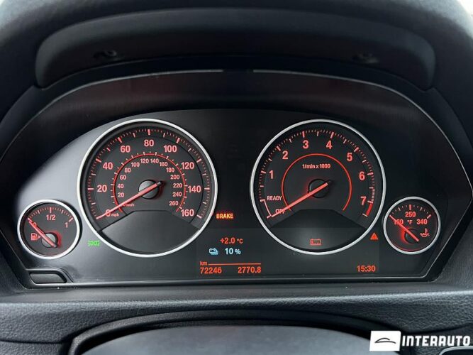 BMW 330E 40 interauto-car