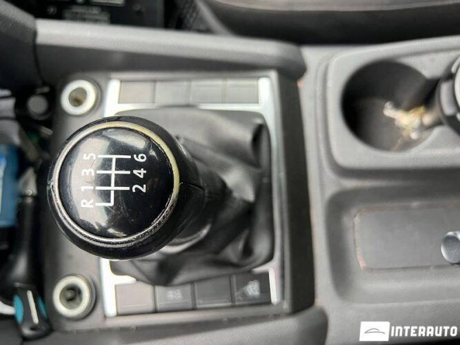 Volkswagen Amarok 30 interauto-car