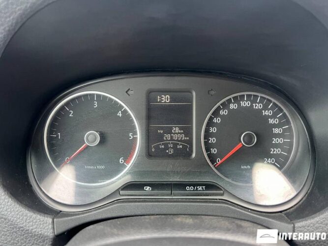 Volkswagen Amarok 27 interauto-car