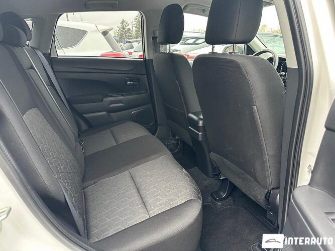 Mitsubishi Outlander Sport 42 interauto-car