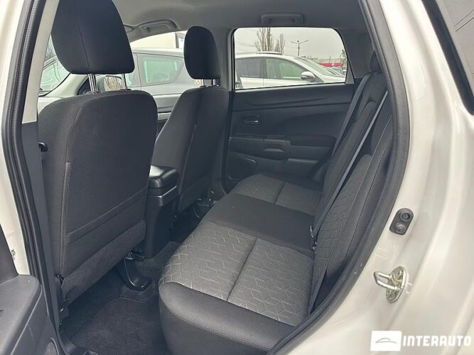 Mitsubishi Outlander Sport 43 interauto-car