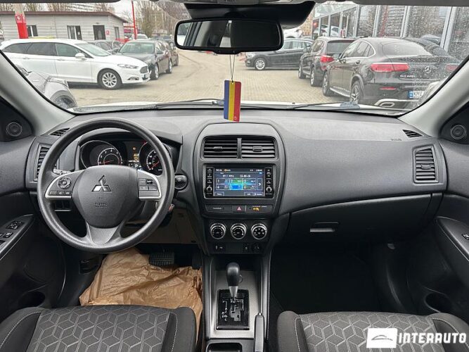 Mitsubishi Outlander Sport 35 interauto-car