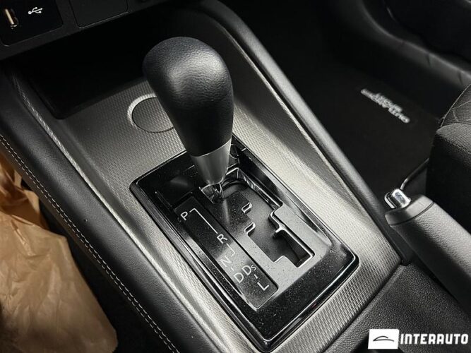 Mitsubishi Outlander Sport 40 interauto-car