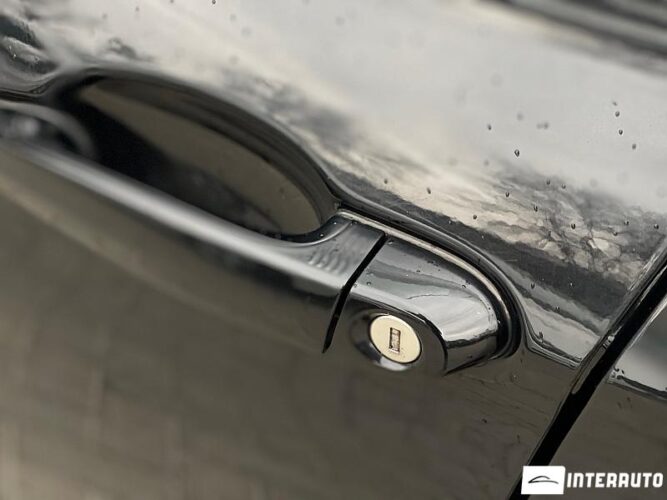 BMW 330E 34 interauto-car