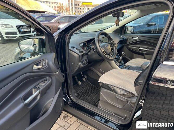 Ford Kuga 31 interauto-car