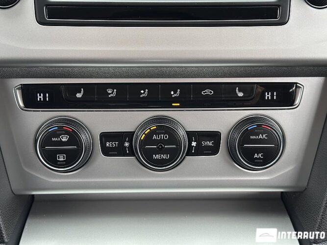 Volkswagen Passat 44 interauto-car