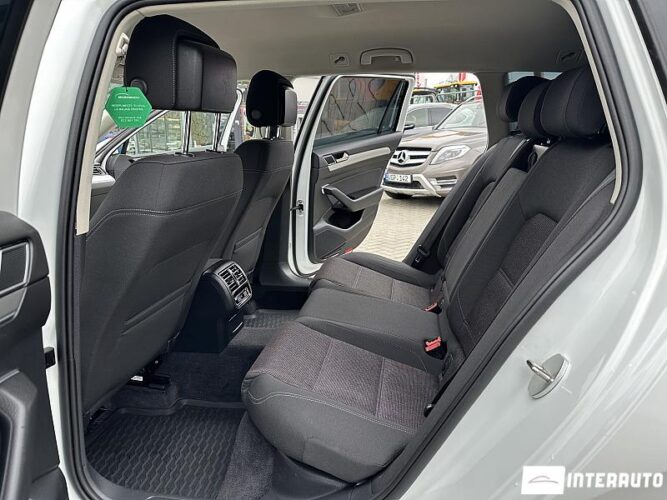 Volkswagen Passat 47 interauto-car