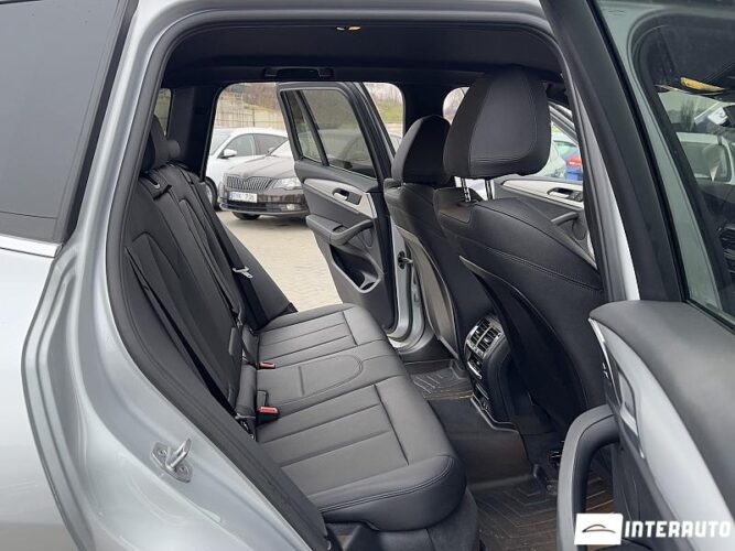 BMW X3 3.0e 49 interauto-car