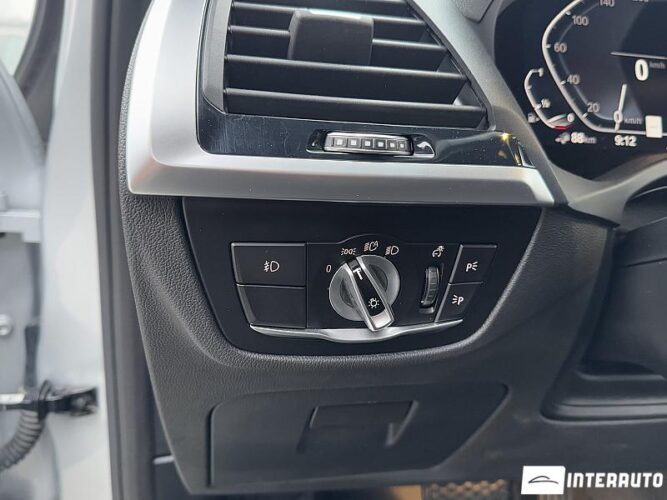 BMW X3 3.0e 54 interauto-car