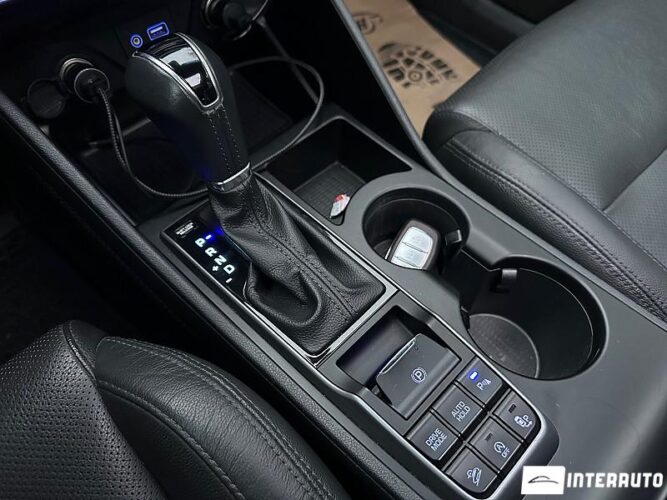 Hyundai Tucson 42 interauto-car