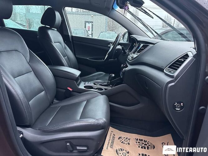 Hyundai Tucson 43 interauto-car