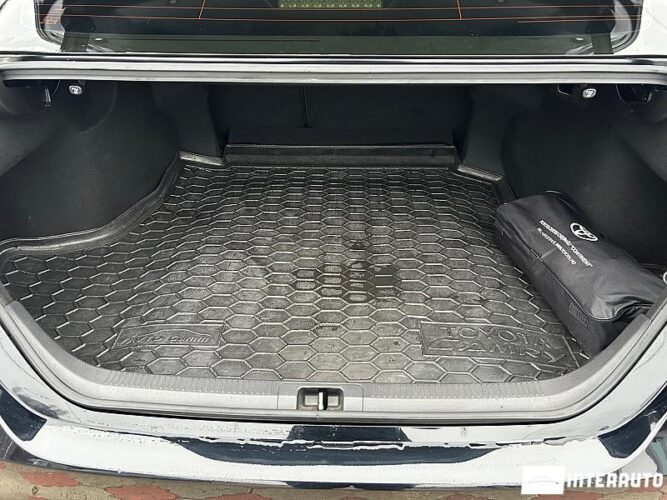 Toyota Camry 47 interauto-car