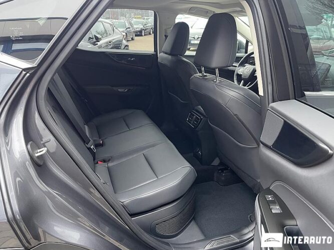 Lexus NX 350H 61 interauto-car