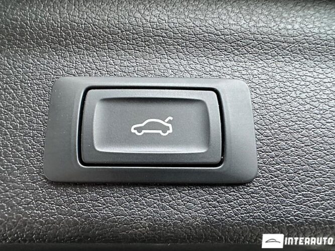 Audi Q3 49 interauto-car