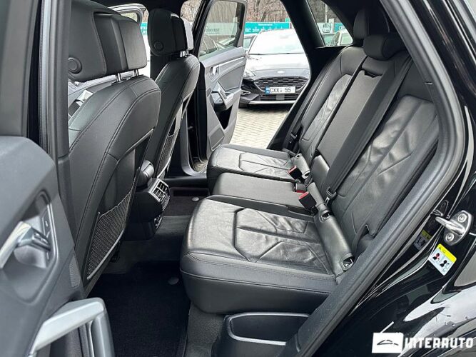 Audi Q3 46 interauto-car