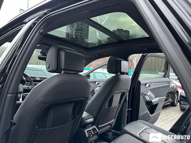 Audi Q3 44 interauto-car