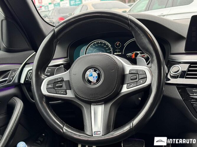 BMW 530e 42 interauto-car
