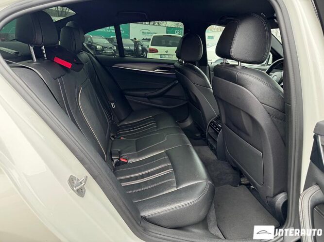 BMW 530e 38 interauto-car