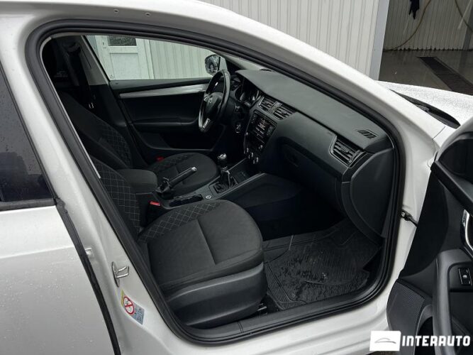 Skoda Octavia 33 interauto-car