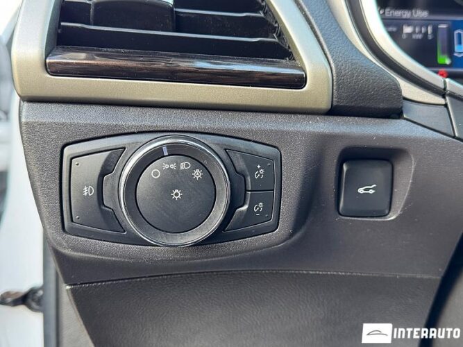 Ford Fusion 39 interauto-car