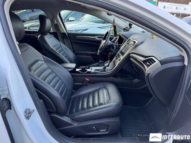 Ford Fusion 32 interauto-car