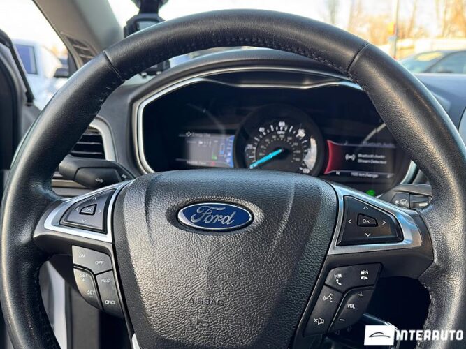 Ford Fusion 35 interauto-car