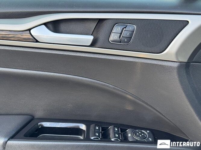 Ford Fusion 40 interauto-car