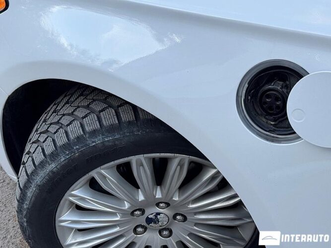 Ford Fusion 43 interauto-car