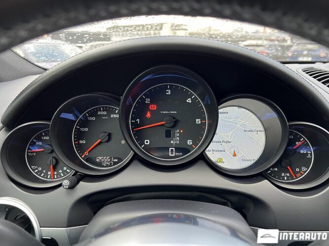 Porsche Cayenne 43 interauto-car