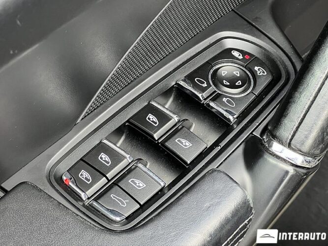 Porsche Cayenne 56 interauto-car