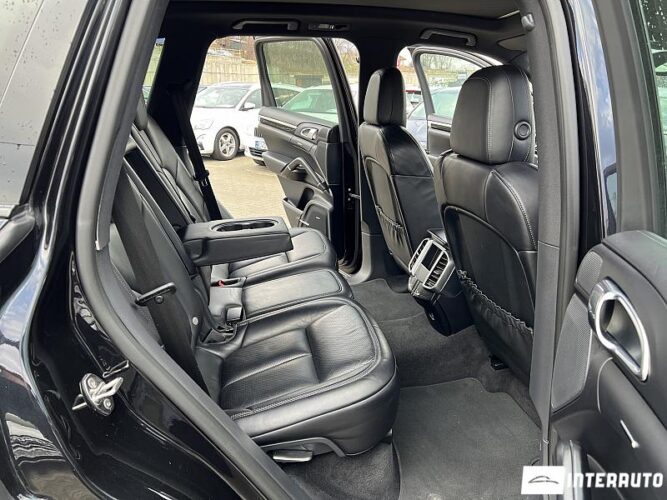 Porsche Cayenne 51 interauto-car