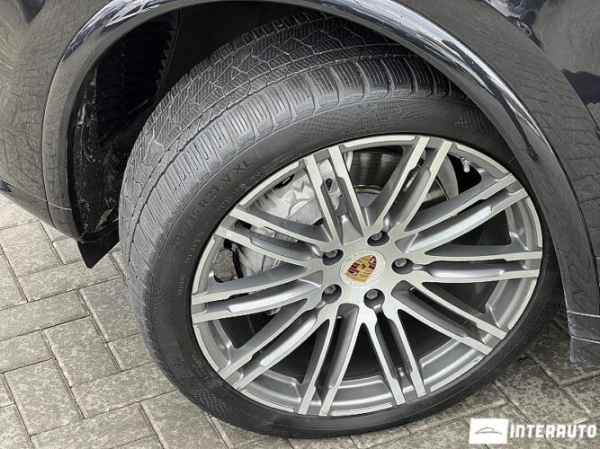 Porsche Cayenne 54 interauto-car