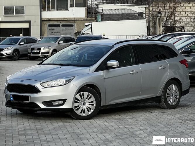 Ford Focus 28 interauto-car