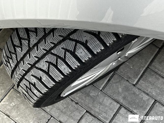 Ford Focus 43 interauto-car