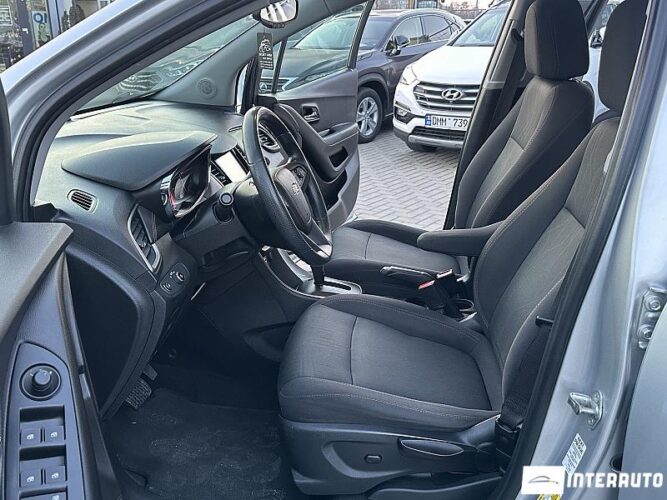 Chevrolet Trax 34 interauto-car