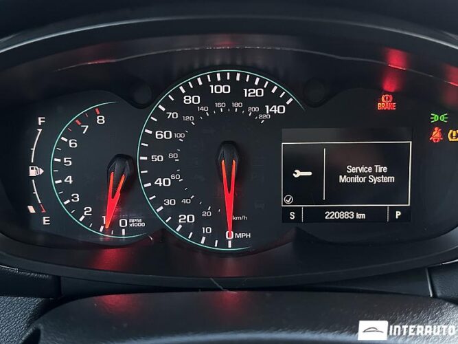 Chevrolet Trax 37 interauto-car